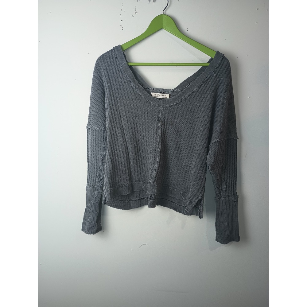 We The Free People Gray Thermal Waffle Knit Distressed V-Neck Top Medium
